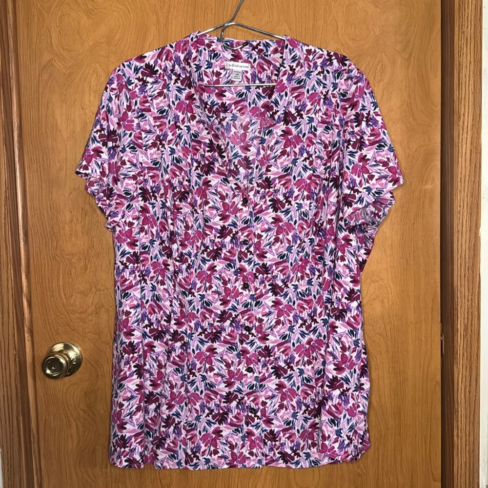 Croft and Barrow floral v-neck short sleeve top size 2XL